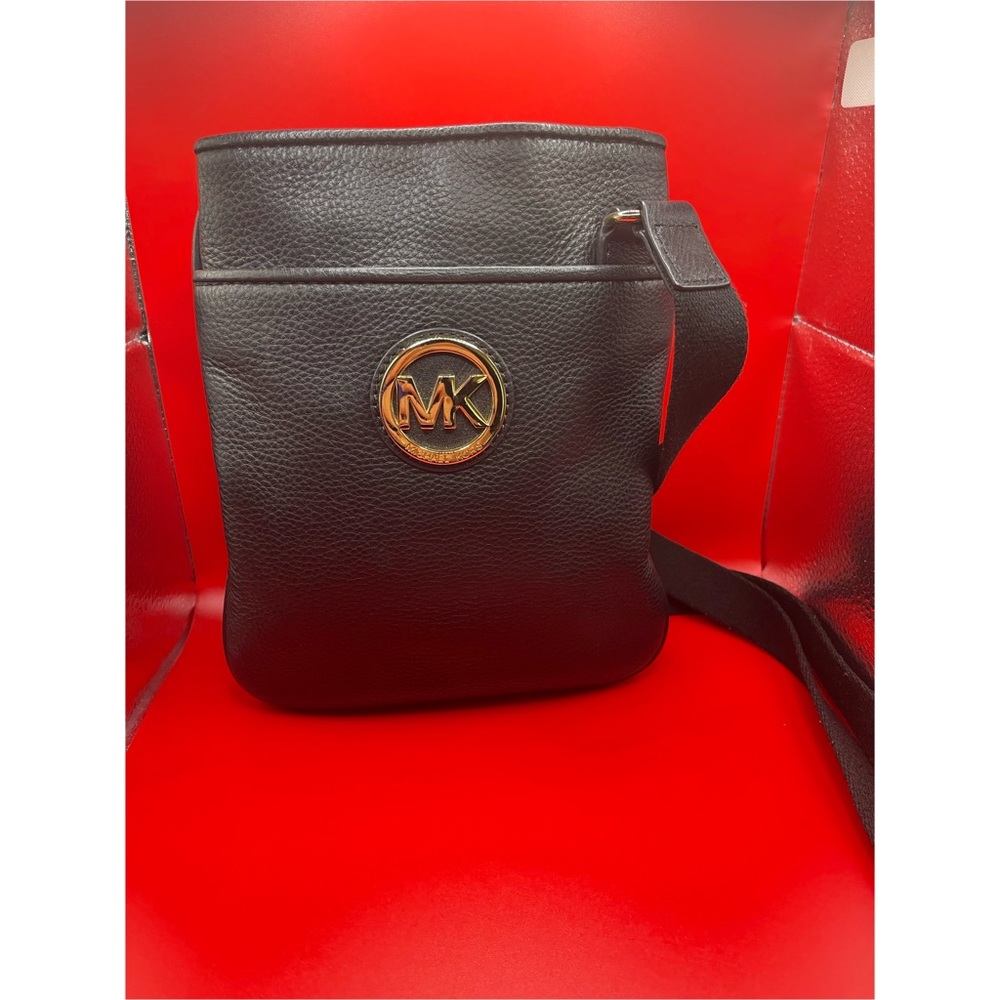 Black Michael Kors crossbody